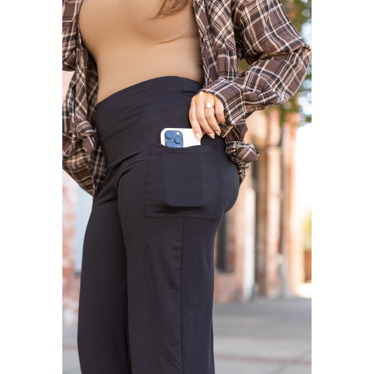 High-waisted black wide leg pants with pockets by Julia Rose, Julia Rose women’s wide leg pants lifestyle image