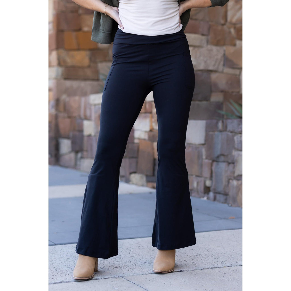 Natalie-Black Super Flare Leggings