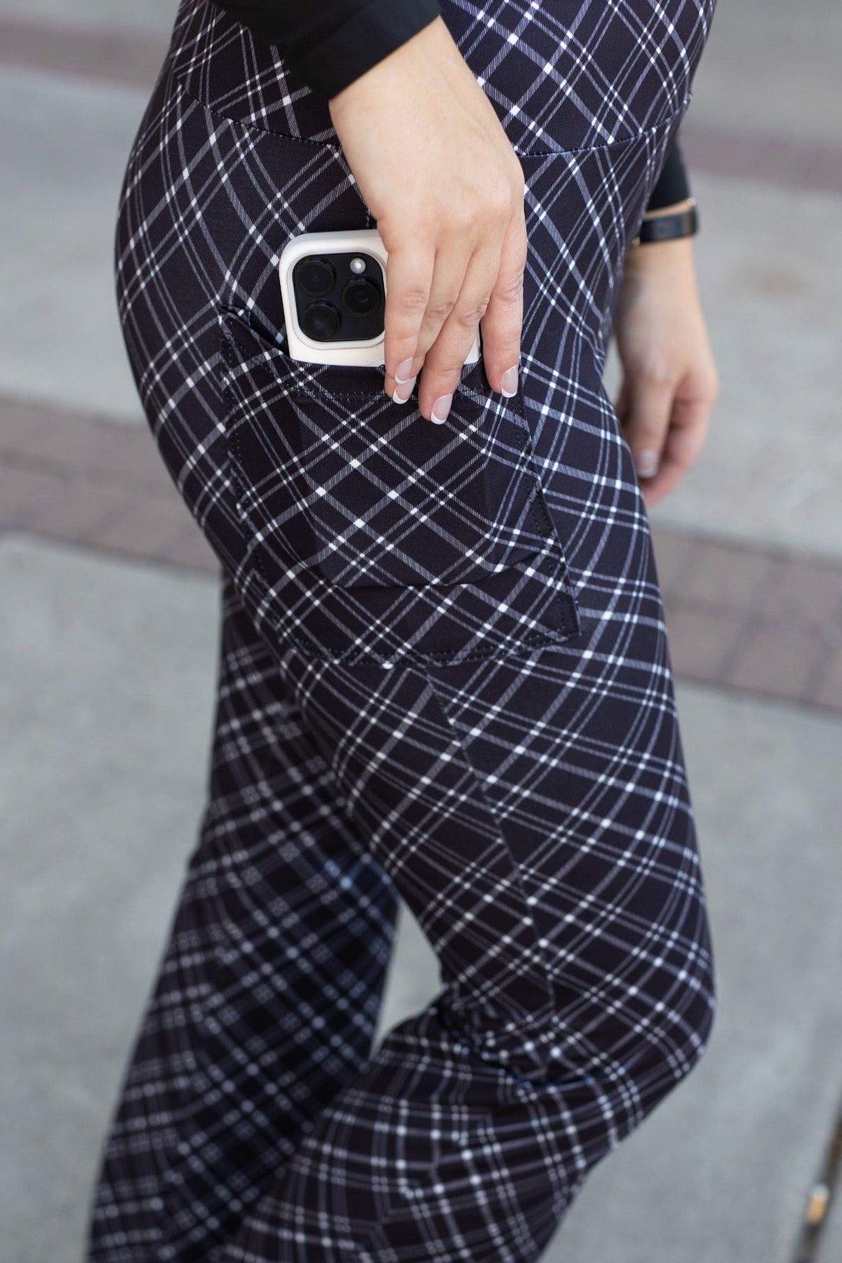 *Ready to Ship | The Jennifer 30" Plaid Bootcut Leggings