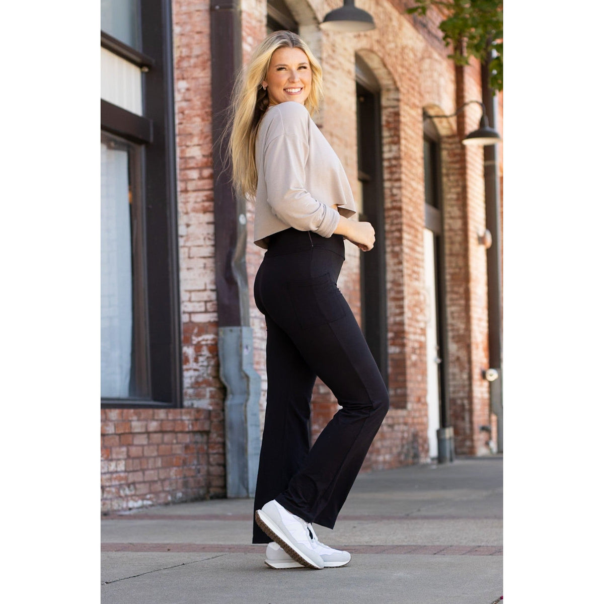 PreOrder  | The Liz - Crossover 30"  Bootcut Leggings with Pockets Round 2