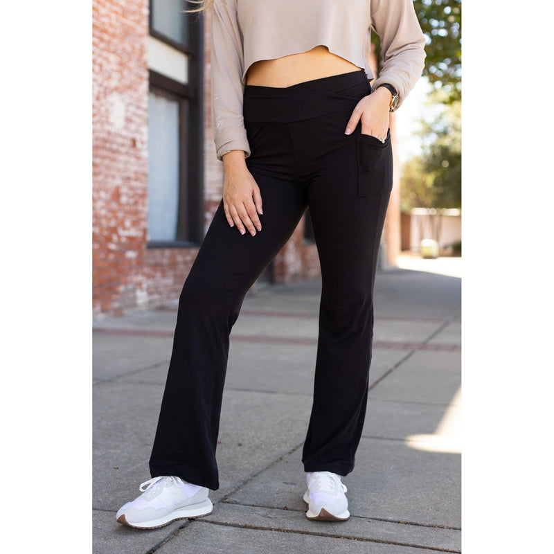 Ready to Ship | The Liz - Crossover 30"  Bootcut Leggings with Pockets