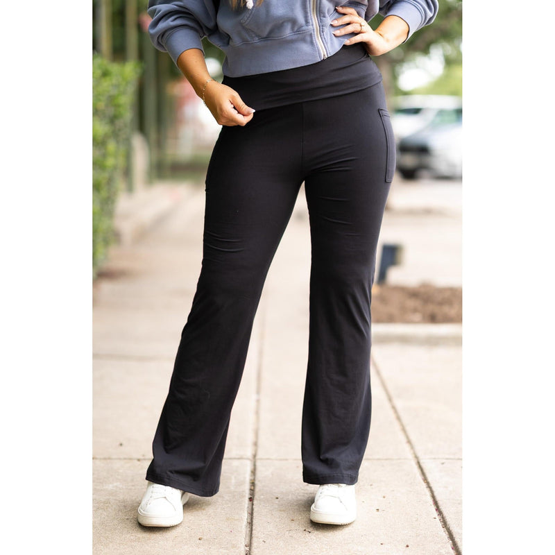 Ready to Ship | The Addison Fold Over Bootcut Leggings