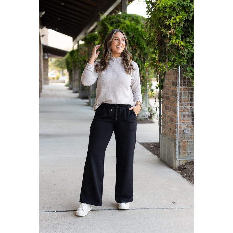 Jenna Comfy Wide Leg Fleece Pants with pockets and drawstring waist
Buttery soft wide leg fleece pants for women by Julia Rose