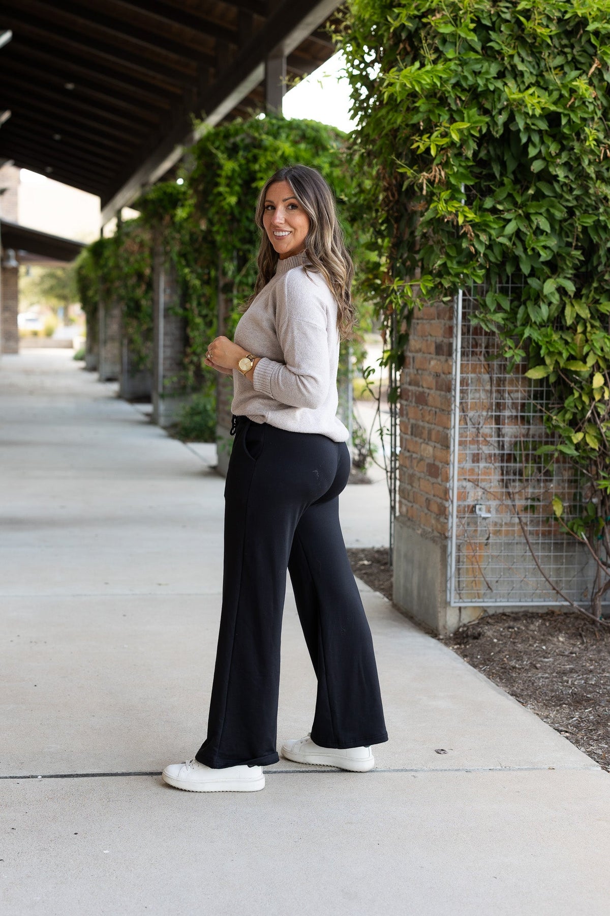 Jenna - Comfy Wide Leg Fleece pants*