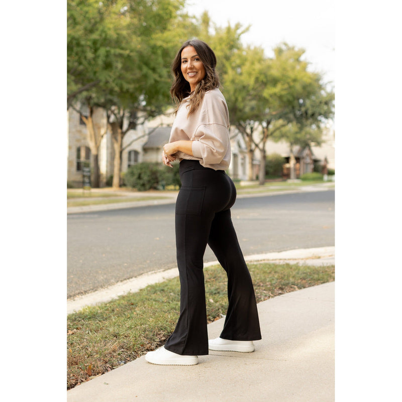 Ready to Ship | The Liz - Crossover 30"  Bootcut Leggings with Pockets