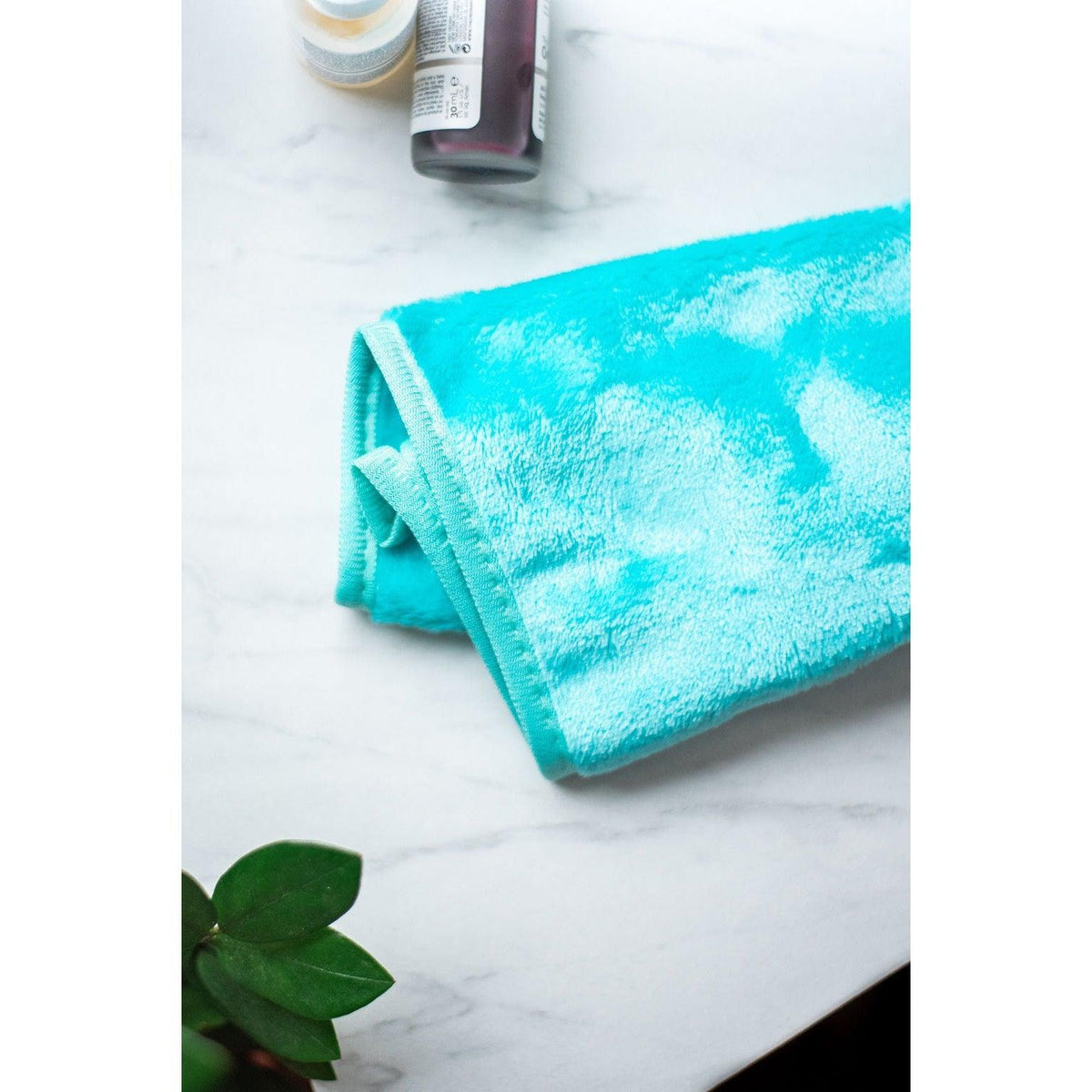 Eco-friendly washable makeup eraser cloth-Makeup remover cloth that removes makeup with just water