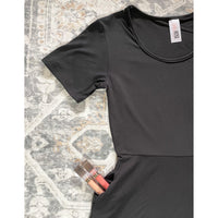 Julia Rose Dakota Dress women’s boutique midi dress front view, Woman wearing Julia Rose Dakota Dress casual everyday outfit